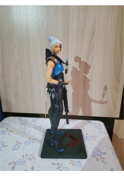 Valrant Jett Boyalı Figür 22 cm (Büyük Boy) indirimleri