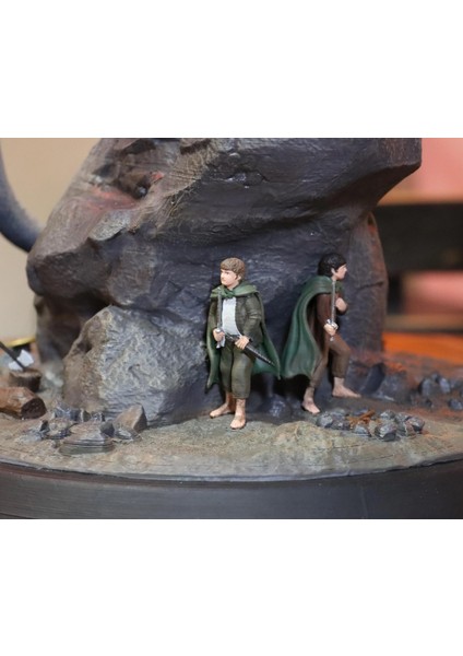 Nazgul Frodo ve Sam Yüzüklerin Efendisi Lotr Boyalı Figür 30 cm (Dev Boy)