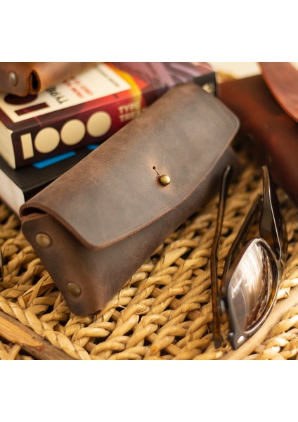 Kişiye İsme Özel Hera Deri Gözlük Kılıfı fiyatları