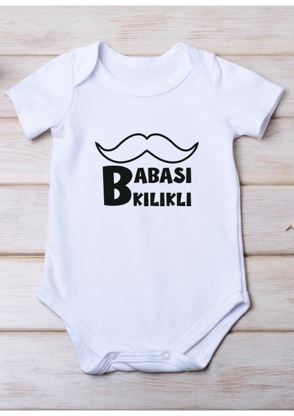 Babası Kılıklı Baskılı Pamuk Bebek Zıbını