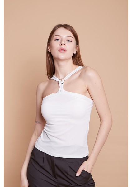 Likralı Krep Kumaş Kalın Çapraz Askılı Aksesuarlı Body Bluz-Krem fiyatları