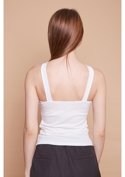 Likralı Krep Kumaş Kalın Çapraz Askılı Aksesuarlı Body Bluz-Krem modelleri