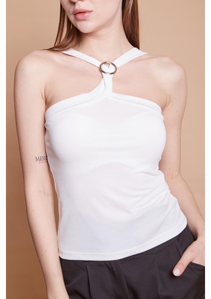 Likralı Krep Kumaş Kalın Çapraz Askılı Aksesuarlı Body Bluz-Krem indirimleri