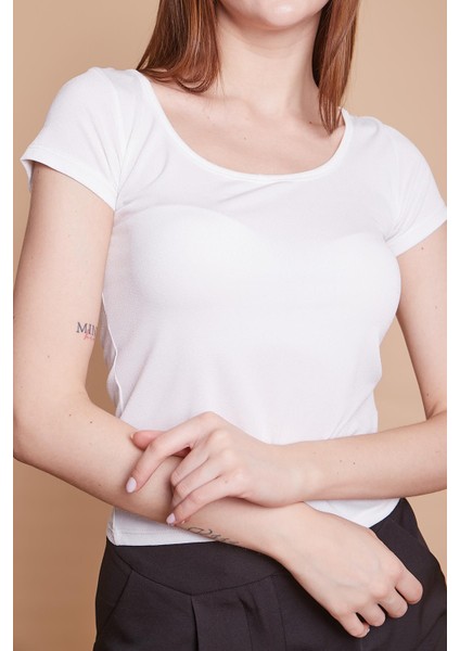 Likralı Krep Kumaş Balen Yaka Büzgülü Body Bluz-Krem indirimleri