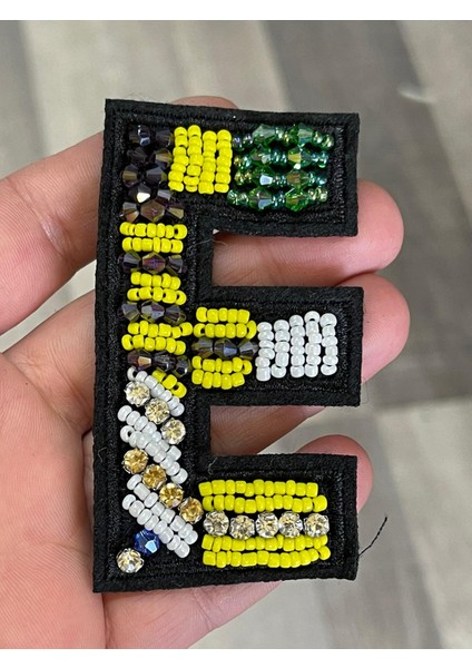 8x5 cm Taş ve Boncuk Işlemeli E Harfi Aplike Arma Dikiş Hobi Aksesuar