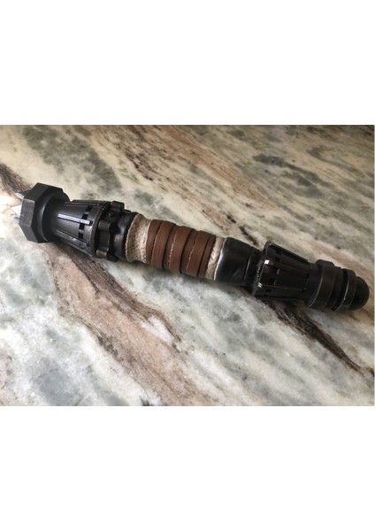 Rey Skywalker'in Işın Kılıcı Kabzası Star Wars (Standlı)