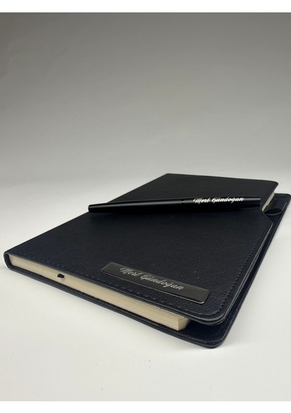 Isme Veya Kişiye Özel Siyah Ajanda Defter (Kalem Dahil Değildir) fiyatları