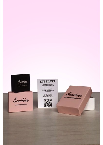 Pembe Mineli Zirkon Taşlı Gümüş Kıkırdak Küpesi