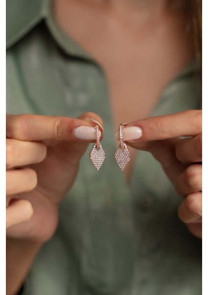 925 Ayar Gümüş Zirkon Taşlı Karo Küpe fiyatları