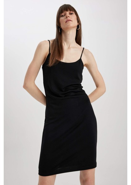 Bodycon Kare Yaka Askılı Mini Elbise A5178AX23SM