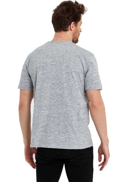 Erkek Basic Baskısız Logolu Kısa Kol Tişört indirimleri