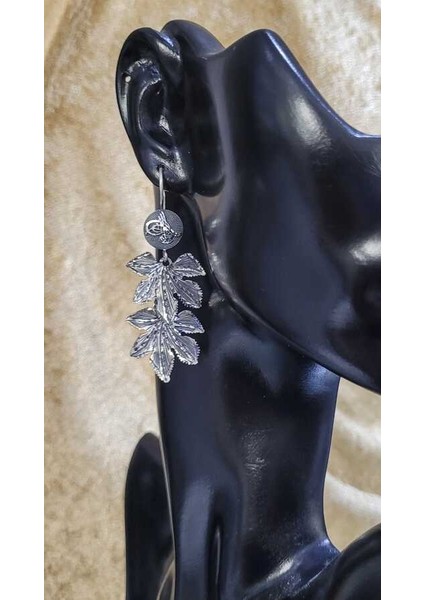 925 Ayar Gümüş Sallantılı El Kalemli Asma Yapraklı Küpe modelleri