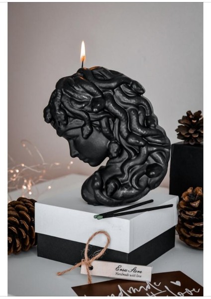 Büyük Boy Siyah Renk Medusa Dekor Mum