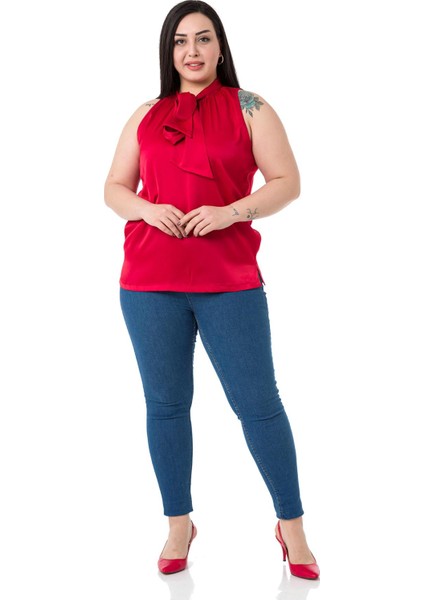 Büyük Beden Yakası Fularlı Yanı Yırtmaçlı Saten Kırmızı Bluz fiyatları