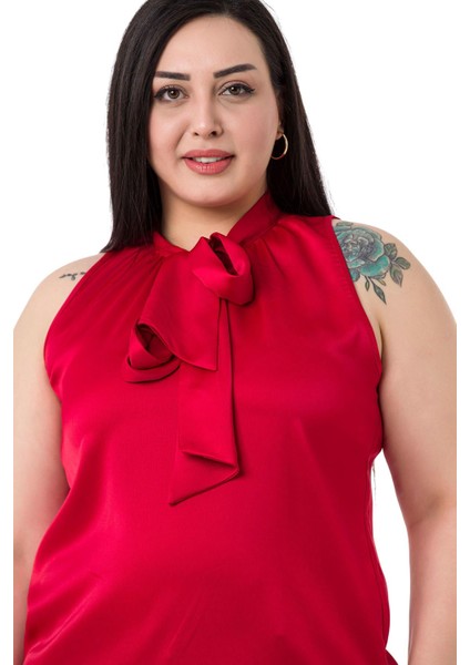 Büyük Beden Yakası Fularlı Yanı Yırtmaçlı Saten Kırmızı Bluz indirimleri