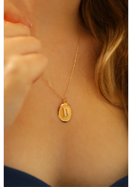 Kadın 14 Ayar Altın Harf Kolye Nostaljik Oval D Harfi Altın Kolye Zincirli 42 cm fiyatları