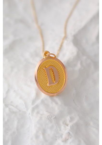 Kadın 14 Ayar Altın Harf Kolye Nostaljik Oval D Harfi Altın Kolye Zincirli 42 cm fırsatları