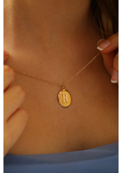 Kadın 14 Ayar Altın Harf Kolye Nostaljik Oval R Harfi Altın Kolye Zincirli 42 cm fırsatları