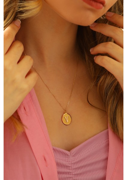 Kadın 14 Ayar Altın Harf Kolye Nostaljik Oval V Harfi Altın Kolye Zincirli 42 cm