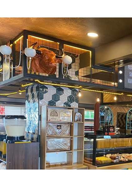 Steak House - Çiftlik - Lokanta Için Duvar Boğa Büstü 1 Adet (Gerçek Boğa Başı Büyüklüğünde)