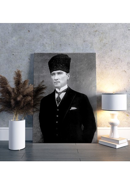 Atatürk Dikey Kanvas Tablo