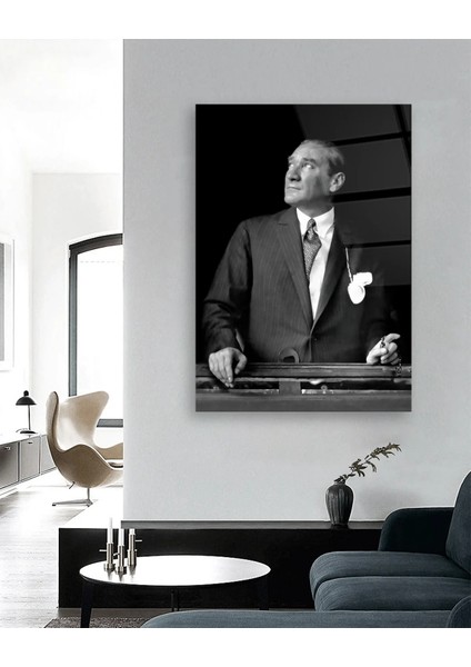 Siyah Beyaz Atatürk Trende Cam Tablo fırsatları