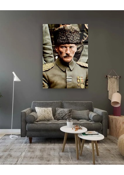 Üniformalı Atatürk Portesi Cam Tablo