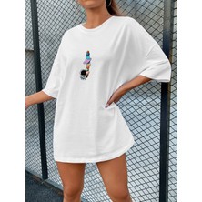 DAXİS Sportwear Company Gezegenler Baskılı Kadın  Oversize Tshirt-Daxis Sportwear Company