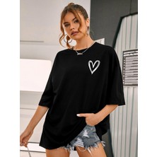 DAXİS Sportwear Company Kadın Küçük Kalp Baskılı Oversize Tshirt Daxis Sportwear Company
