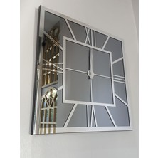 Ayna Denizi Silver Quare Smoked Model Gümüş Füme Renk 60 Cm x 60 Cm Dekoratif Aynalı Duvar Saati