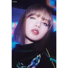 Anime And Your World Lisa Blackpink  Defter 1 Adet Özel Tasarım A4 Boyutu 21*29 cm Telli Kareli Büyük Boy Defter