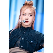 Anime And Your World Rose Blackpink  Defter 1 Adet Özel Tasarım A4 Boyutu 21*29 cm Telli Kareli Büyük Boy Defter