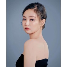 Jennie Blackpink Defter 1 Adet Özel Tasarım A4 Boyutu 21*29 cm  Telli Çizgisiz Büyük Boy defter