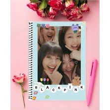 Anime And Your World Blackpink Defter 1 Adet Özel Tasarım A4 Boyutu 21*29 cm Telli Kareli Büyük Boy Defter