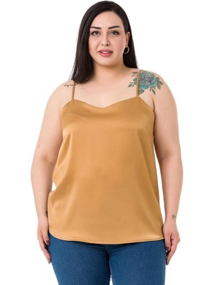 Disentis Modest Büyük Beden Ayarlanabilir Ince Askılı Saten Camel Bluz