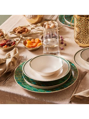 Karaca Forever Bone Zümrüt 24 Parça 6 Kişilik Yeşil Porselen Yemek Takımı – Zarif ve Modern Tasarım