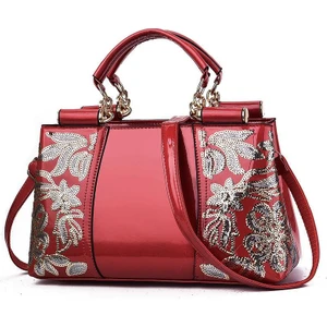 2023 Avrupa ve Amerika Birleşik Devletleri Popüler Rugan Parlak Kadın Çantası Atmosferik Çanta Büyük Kapasiteli Kadın Omuz Askılı Çanta Nakış Çantası High-End Lüks (Yurt Dışından)