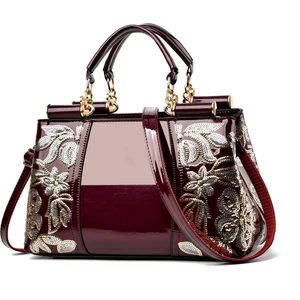 2023 Avrupa ve Amerika Birleşik Devletleri Popüler Rugan Parlak Kadın Çantası Atmosferik Çanta Büyük Kapasiteli Kadın Omuz Askılı Çanta Nakış Çantası High-End Lüks (Yurt Dışından)