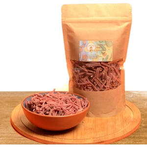 Lezzetli Renkler Ev Yapımı Pancarlı Erişte Yeni Mahsül 250