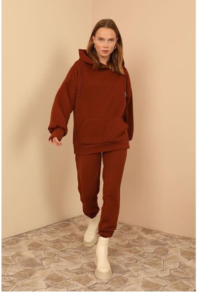 Aradım Taradım Petek Kumaş Uzun Kol Kapüşonlu Fermuar Detaylı Kadın Sweatshirt-Kahve