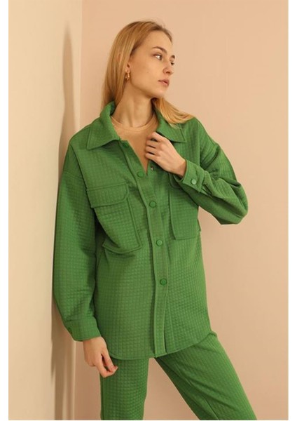 Kapitone Kumaş Çıtçıt Detaylı Kadın Gömlek-Yeşil fırsatları