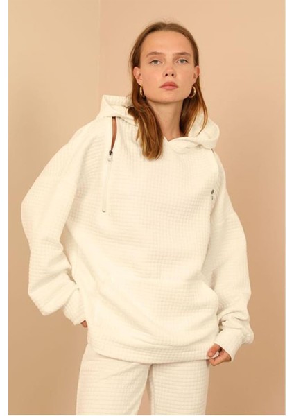 Petek Kumaş Uzun Kol Kapüşonlu Fermuar Detaylı Kadın Sweatshirt-Ekru modelleri