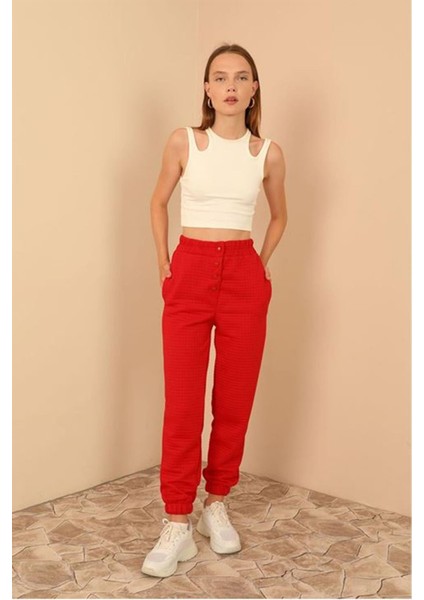 Kapitone Kumaş Bilek Boy Tam Kalıp Çıtçıt Detaylı Kadın Pantolon-Kırmızı
