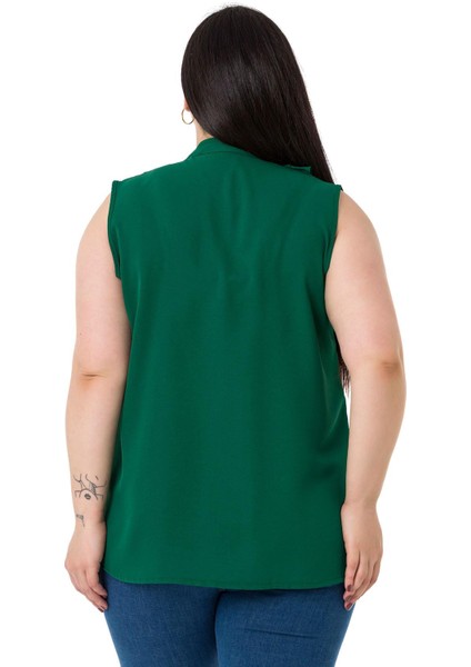 Büyük Beden Yakası Iki Kat Volanlı Düğmeli Kolsuz Zümrüt Gömlek modelleri