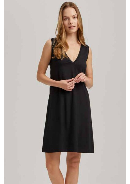 23526 Kadın Sıfır Kol Gecelik-Siyah