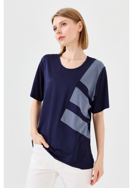 Kadın Sıfır Yaka Zincir Kumaşlı Penye T-Shirt Lacivert fiyatları