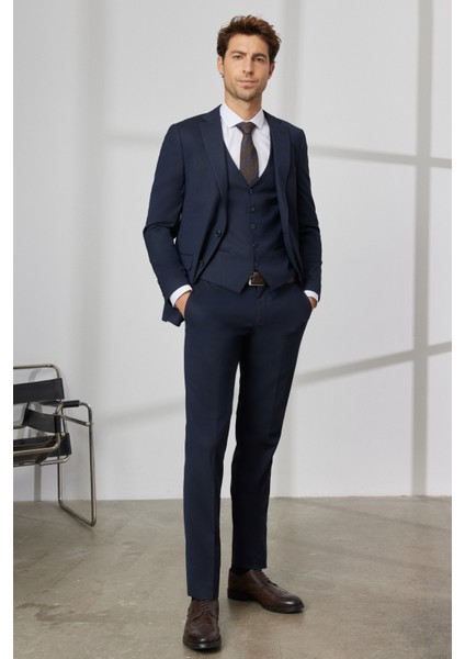 ALTINYILDIZ CLASSICS Erkek Lacivert Slim Fit Dar Kesim Mono Yaka Armürlü Yelekli Takım Elbise modelleri