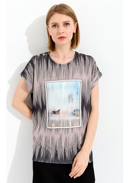 Kadın Sıfır Yaka Desenli Penye T-Shirt Siyah fiyatları