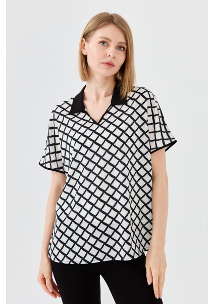 Kadın Polo Yaka Kare Desenli T-Shirt Siyah fiyatları