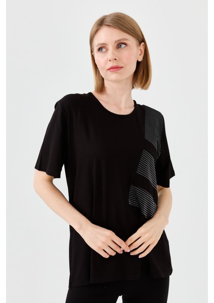 Kadın Sıfır Yaka Zincir Kumaşlı Penye T-Shirt Siyah